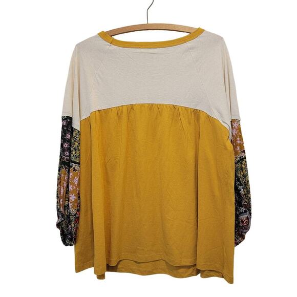 Umgee Peasant Top - Picture 2 of 9